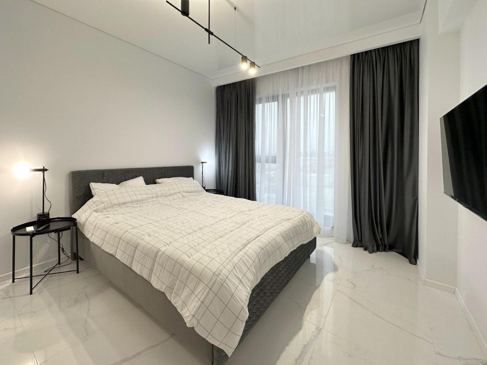 Koya Tower By The Lake Apartments Mamaia Exterior foto