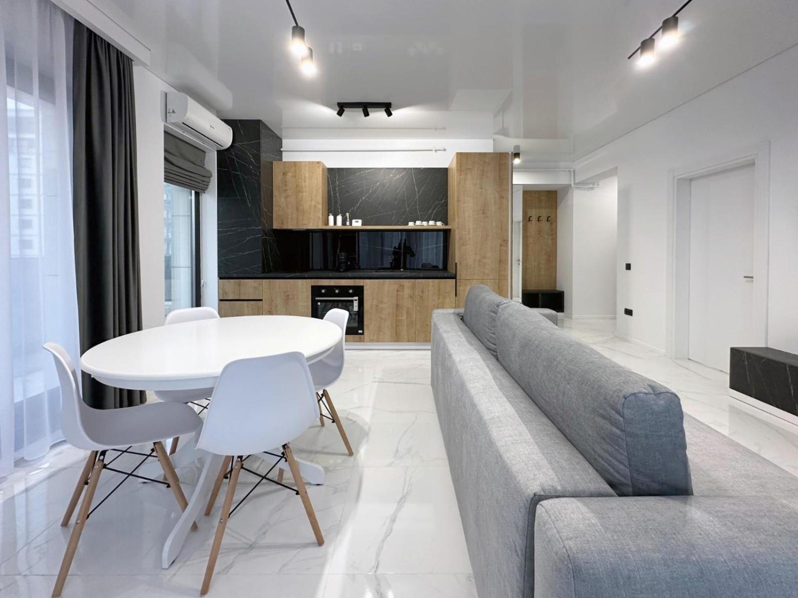 Koya Tower By The Lake Apartments Mamaia Exterior foto